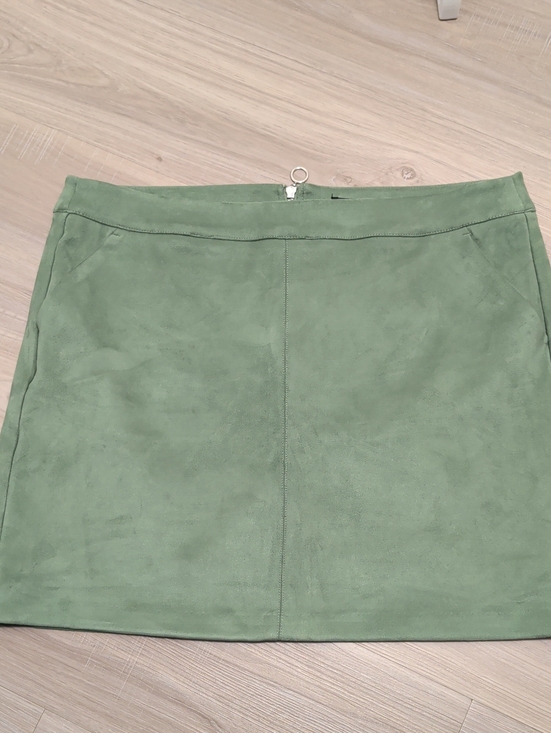 Vero Moda Dresses & Skirts - Vero Moda- Size XXL Sage Green Suede-Look Mini Skirt Silver Zipper Back NWT